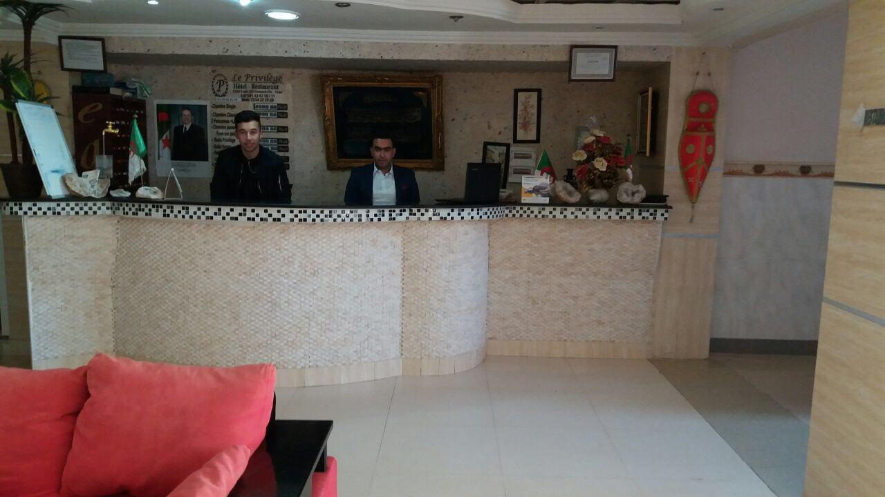 Hotel Privilege Bir El Djir Exterior foto